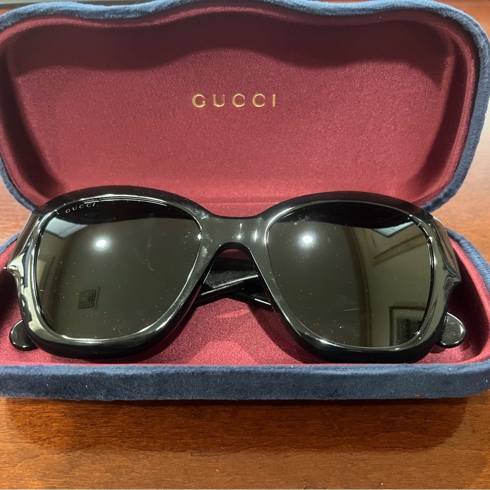 Gucci Black Sunglasses